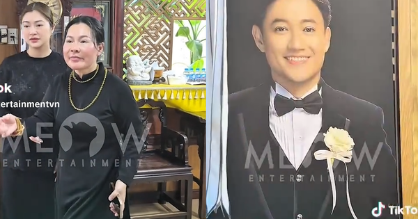 Lễ cúng 49 ngày của Quý Bình: Vợ doanh nhân tất bật chuẩn bị, Vân Trang cùng dàn diễn viên tới viếng 28 Lễ cúng 49 ngày của Quý Bình: Vợ doanh nhân tất bật chuẩn bị, Vân Trang cùng dàn diễn viên tới viếng key phong xanh chuyen canh trong chuong trinh tin tuc thoi su01530606still395 17454108592151719209543 0 0 1005 1920 crop 1745410865877824313923png