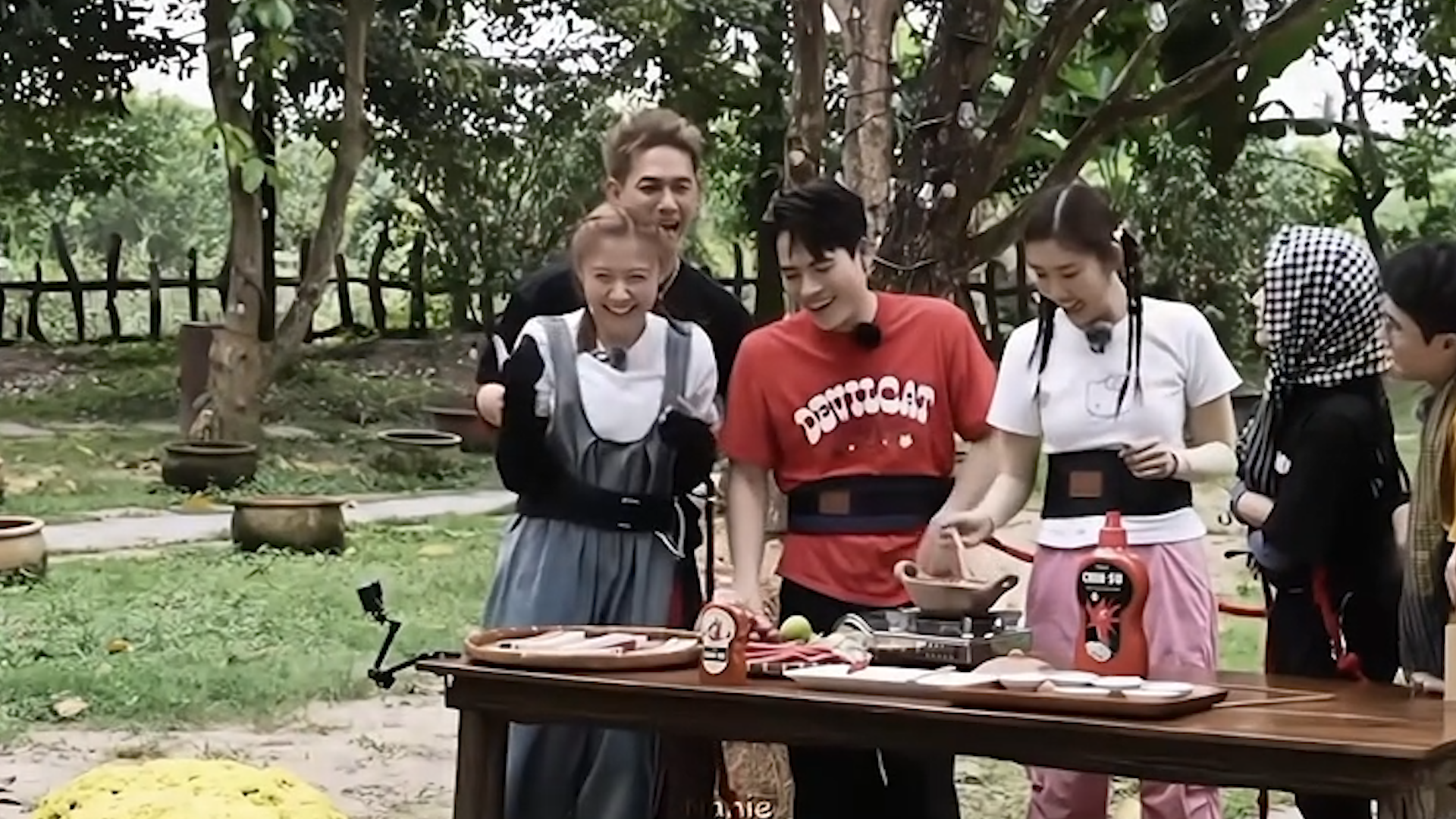 Hóng: Em gái Trấn Thành hẹn hò 1 Anh Trai Say Hi?- Ảnh 2.