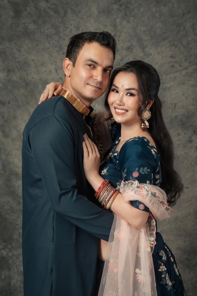 Chuyện tình định mệnh của nữ nghệ sĩ đình đám và đại gia Ấn Độ, được chồng đưa tiền quản lý- Ảnh 2.