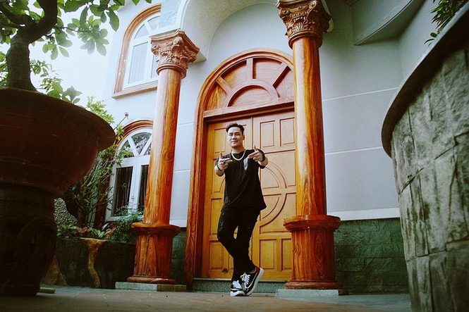 Chuyện gì đang xảy ra với Khánh Phương sau khi vợ Chủ tịch bị bắt vì cáo buộc lừa đảo hơn 9.000 tỷ?- Ảnh 6. Chuyện gì đang xảy ra với Khánh Phương sau khi vợ Chủ tịch bị bắt vì cáo buộc lừa đảo hơn 9.000 tỷ?- Ảnh 6.