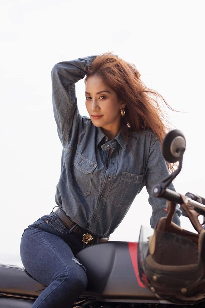 khanh-thi-3-1749373193-604-width660height990 Mối tình lệch tuổi của Khánh Thi - Phan Hiển từ tranh cãi đến hôn nhân viên mãn - 3