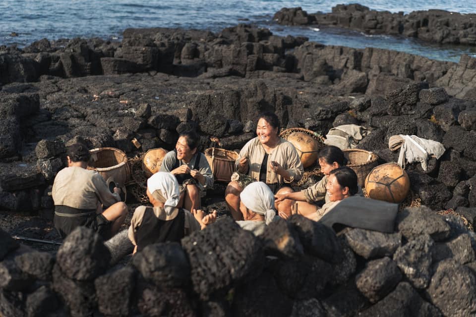 Hải nữ là nghề gì mà khiến IU