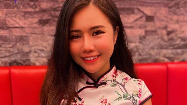 Nữ Streamer Bị Khán Giả Phát Hiện Giả Vờ Bị Ăn Cắp Điện Thoại Trên Livestream kiaraakitty 3 aduzjpg