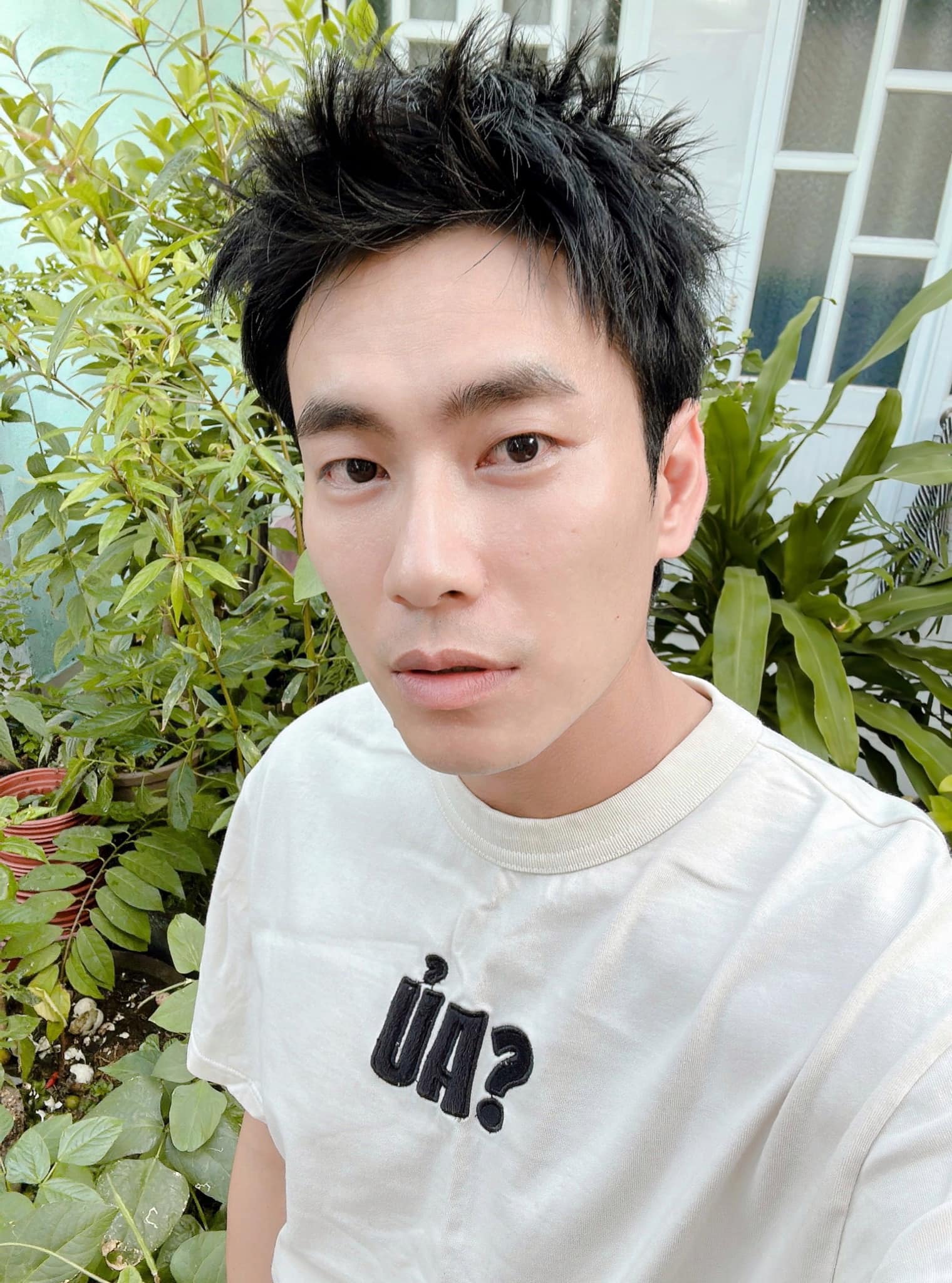 Nam nghệ sĩ Việt sau 4 năm chia tay bạn gái hơn 18 tuổi: Đẹp trai hơn, chuyện tình ái không để lộ- Ảnh 5.