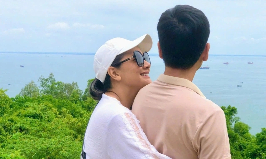 Mẹ đơn thân là nữ hoàng cảnh nóng, U50 vẫn được bạn trai yêu say đắm như tuổi 18- Ảnh 3.