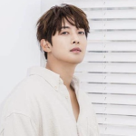 Sự hết thời của siêu sao hạng A: 7 năm không ai mời đóng phim, nhan sắc biến dạng đến mức không nhận ra kim hyun joong 1 crop 1669817251 1748795910469 1748795910598497947085 43 0 577 1020 crop 17487959759561658066703png