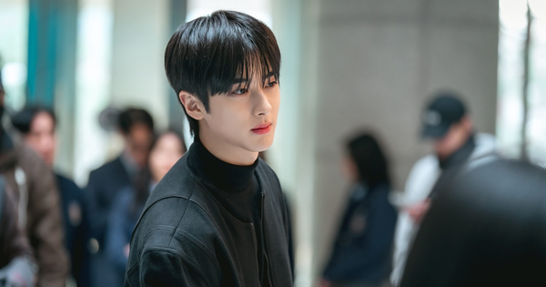 Thiếu gia tài phiệt đang cực hot vì giống cả showbiz: Nhìn thẳng tưởng Cha Eun Woo, ngó ngang lại ra V (BTS) kim min kyu bitch x rich season 1751707386320 17517073864391010168926 63 0 1110 2000 crop 1751707462367251094980png