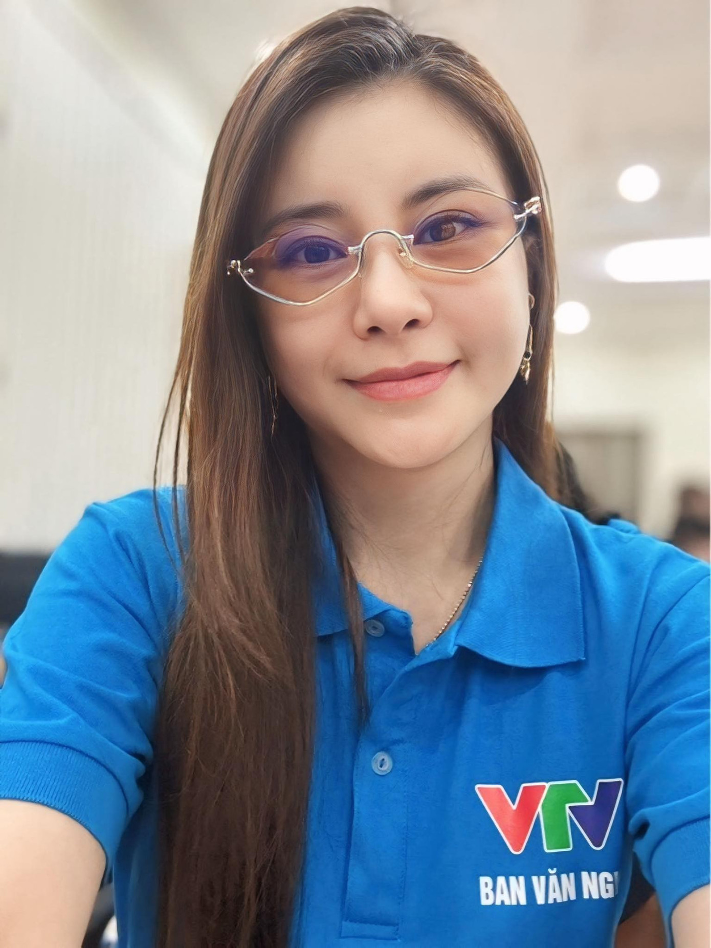 NSƯT Kim Oanh rời Ban Văn nghệ VTV- Ảnh 1. NSƯT Kim Oanh rời Ban Văn nghệ VTV- Ảnh 1.