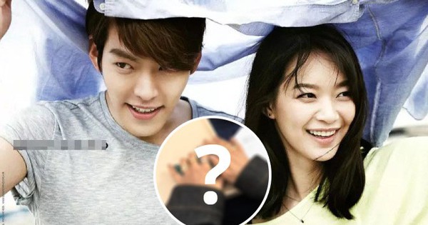 Trong 7 chiếc nhẫn Shin Min Ah khoe, nhẫn nào là nhẫn đính hôn với Kim Woo Bin? 28 Trong 7 chiếc nhẫn Shin Min Ah khoe, nhẫn nào là nhẫn đính hôn với Kim Woo Bin? kjew 1763714079288226627823 44 0 396 672 crop 17637140922851519149841jpg