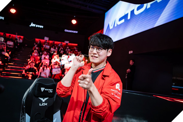 LMHT: HLV KkOma thua nhan nhung sai lam cua minh trong cac quyet dinh chien thuat cua T1 3 LMHT: HLV KkOma thừa nhận những sai lầm của mình trong các quyết định chiến thuật của T1