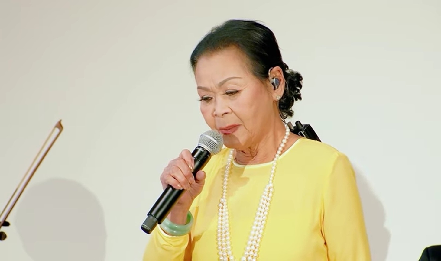 Danh ca Khánh Ly có động thái mới sau khi bị đột quỵ- Ảnh 2.