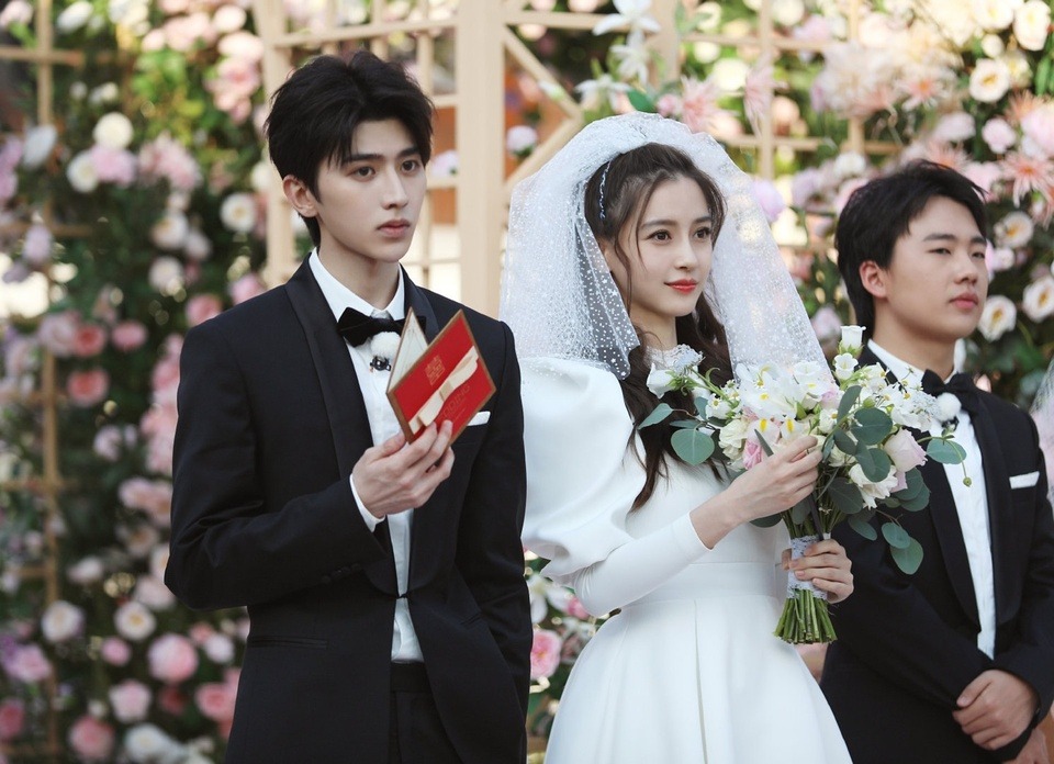 Xuất hiện 1 nam ca sĩ Trung Quốc