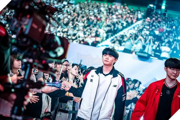 LMHT: Một đội tuyển bất ngờ bị cộng đồng la ó sau chiến thắng của T1 trước BLG