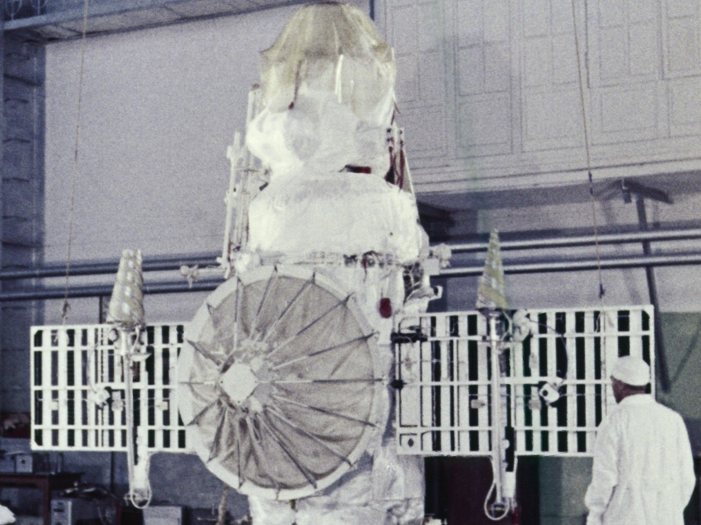 Ngày này năm xưa: Khi con người lần đầu tiên 'chạm tay' vào hành tinh địa ngục gần Trái Đất- Ảnh 4.