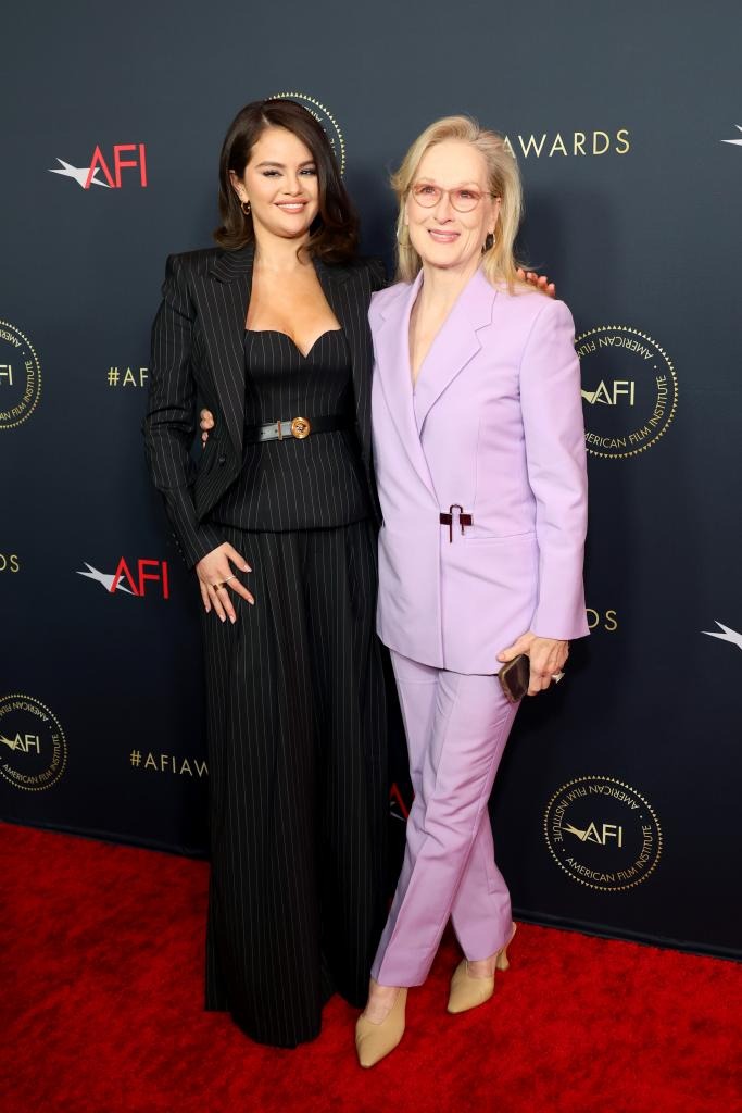 l-r-selena-gomez-meryl-112194455-17589403715671967680855-1758944881102-17589448814901639181013 "Đám cưới thế kỷ" của Selena Gomez: 1 sao hạng A đột ngột rút lui, Taylor Swift quyết không "chung đụng" với rừng sao khác l r selena gomez meryl 112194455 17589403715671967680855 1758944881102 17589448814901639181013