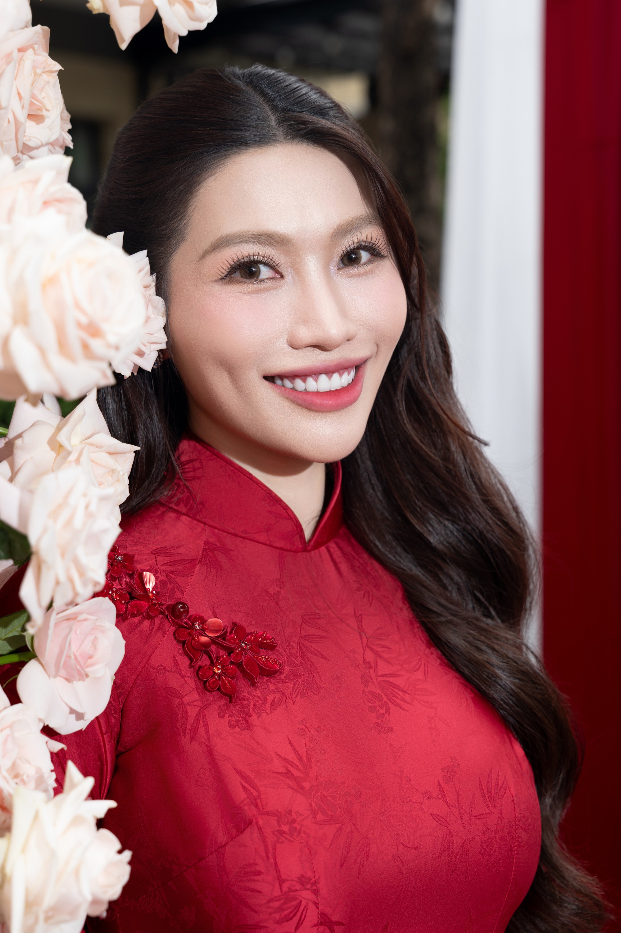 Đám cưới Á hậu Quỳnh Châu: Hé lộ sính lễ nhà thiếu gia, dàn bê tráp toàn người đẹp Vbiz!- Ảnh 4.