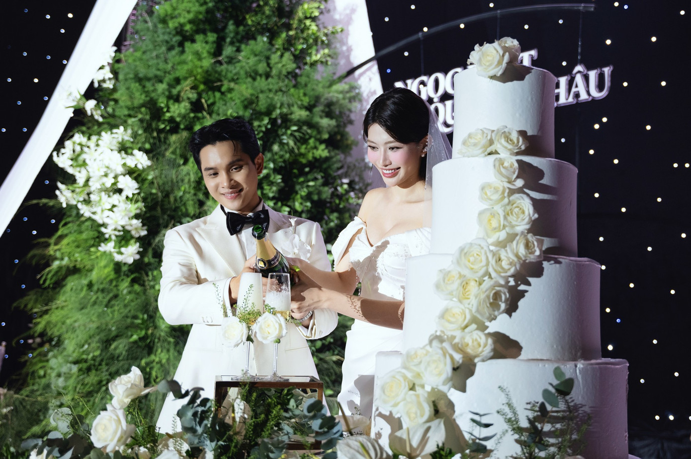 Dàn hoa hậu nhảy múa ở lễ cưới Á hậu Quỳnh Châu và chồng CEO- Ảnh 1.