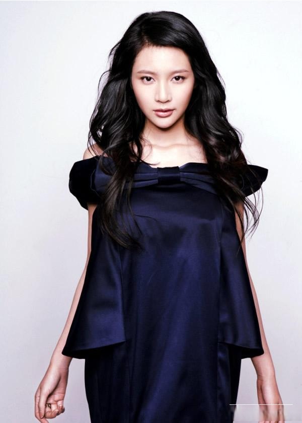 Sao nữ trải qua 400 ngày địa ngục khi làm dâu hào môn, bạc mệnh khi mới 27 tuổi- Ảnh 6. Sao nữ trải qua 400 ngày địa ngục khi làm dâu hào môn, bạc mệnh khi mới 27 tuổi- Ảnh 6.