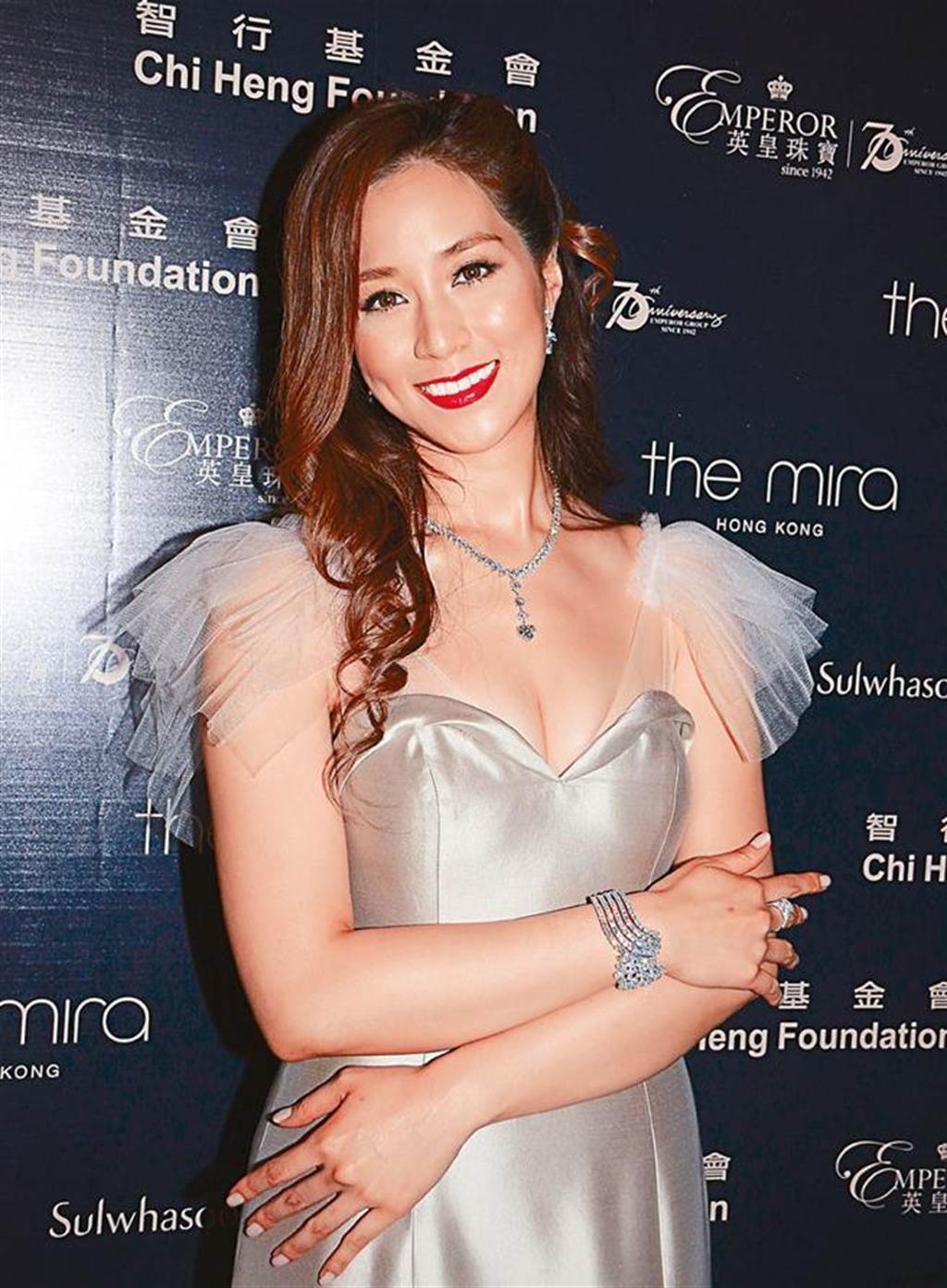 l3-1753969360187-1753969360539386743664 "Cô dâu nghìn tỷ showbiz" chịu giam lỏng sau cửa hào môn: Bị xem như "máy đẻ", làm gì cũng có người theo dõi l3 1753969360187 1753969360539386743664