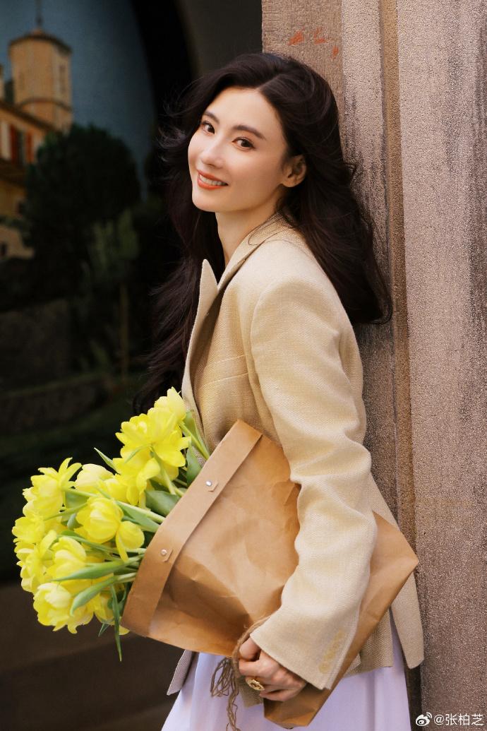 Trương Bá Chi tốt thế nào mà Tạ Đình Phong khen hết lời, bố chồng để lại cho 90% tài sản?- Ảnh 7. Trương Bá Chi tốt thế nào mà Tạ Đình Phong khen hết lời, bố chồng để lại cho 90% tài sản?- Ảnh 7.