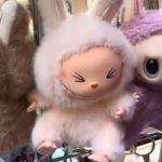 “Lafufu” Tràn Ngập Thị Trường Khi Người Hâm Mộ Vật Lộn Tìm Mua Labubu Hàng Thật labubu pankjpg