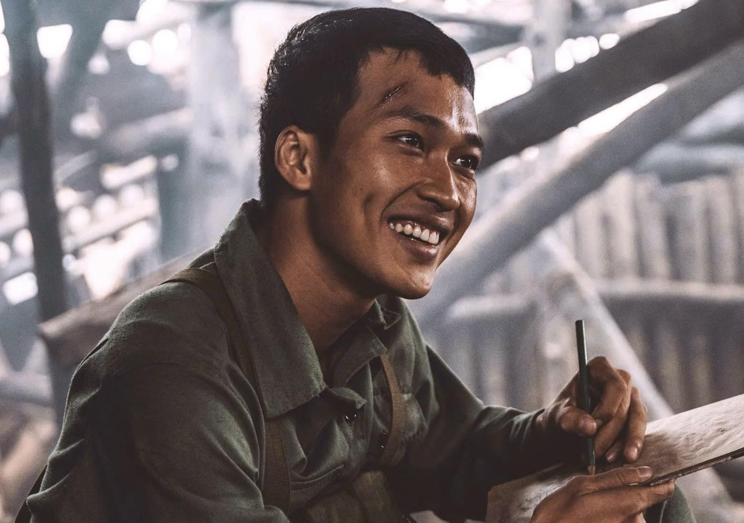 Bức ảnh dàn sao Việt thăm Lăng Bác bất ngờ viral khắp MXH, nhìn tới ai khán giả cũng nức nở “Hoà bình đẹp quá!”- Ảnh 3.