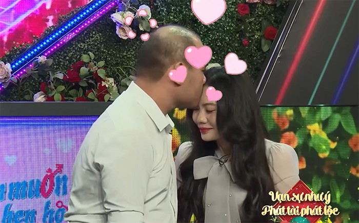 lan-dau-gap-anh-chang-chua-tung-yeu-da-de-nghi-gai-xinh-hon-tuoi-ve-ngu-cung-ve-ngu-voi-anh-5-1736175716-328-width700height435 Lần đầu gặp, anh chàng chưa từng yêu đã đề nghị gái xinh hơn tuổi… về ngủ cùng - 5