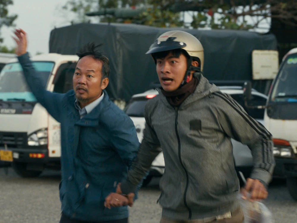 Lật Mặt 8 thống trị phòng vé ngày đầu công chiếu, doanh thu bỏ xa 24 đối thủ cộng lại- Ảnh 4.