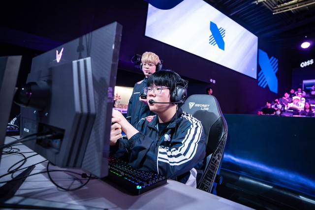 Nhưng rõ ràng LazyFeel cũng cần cải thiện vốn từ nhất là cho các tình huống khẩn cấp