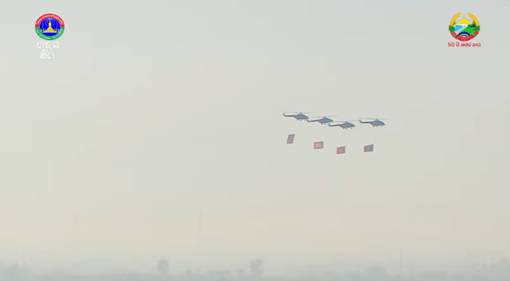 Mãn nhãn màn trình diễn của không quân Lào trong lễ kỷ niệm 50 năm Quốc khánh- Ảnh 2.