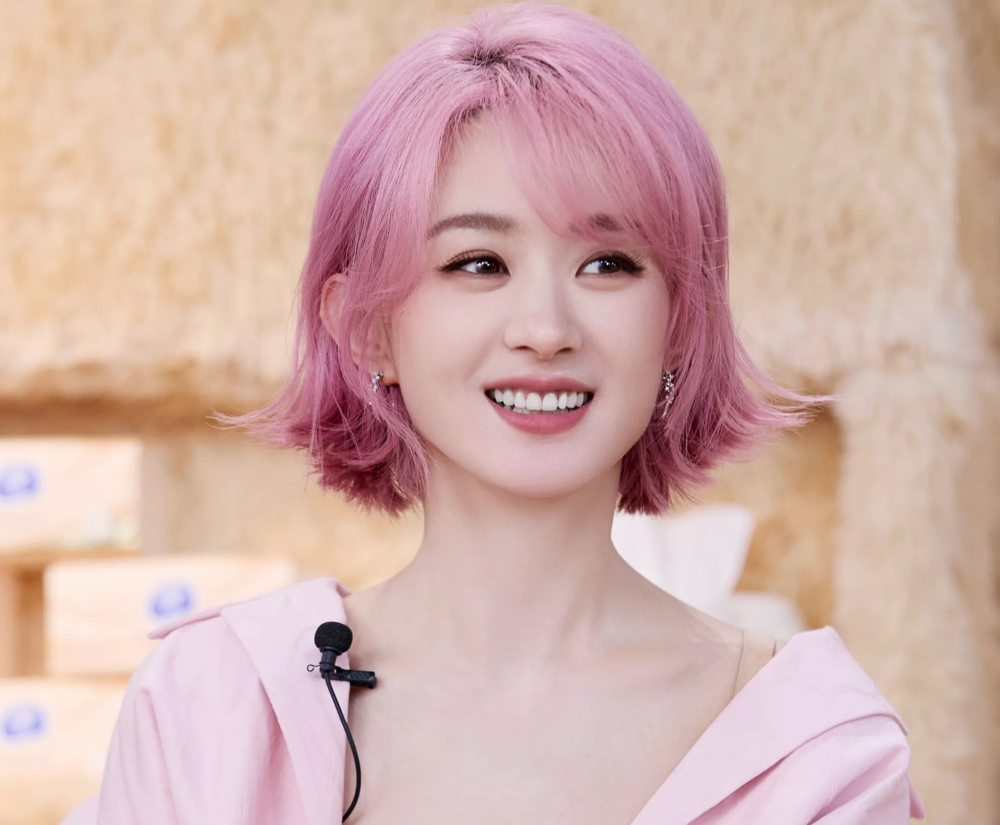 Đòn đánh vào Triệu Lệ Dĩnh- Ảnh 2. Đòn đánh vào Triệu Lệ Dĩnh- Ảnh 2.