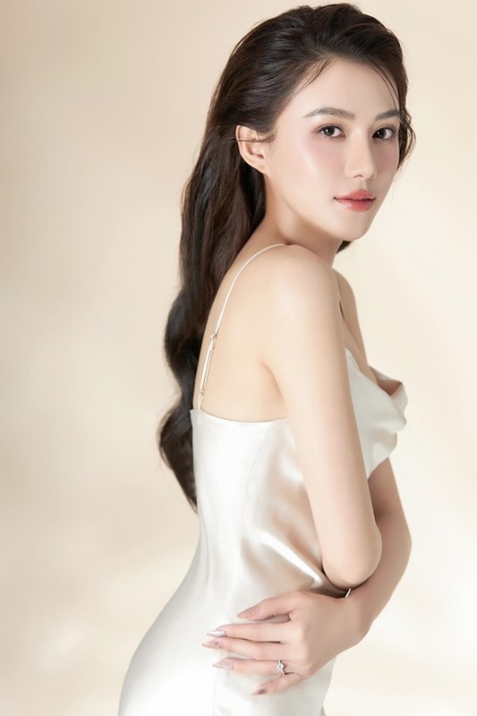 "Gà cưng" cũ của Vũ Khắc Tiệp lên tiếng khi bị tố "lật lọng", nhận tiền xong rồi bặt vô âm tín le ha ga cung cua vu khac tiep ngay cang xinh hinh 4 1747468415336499015820 1747475928627 1747475928737801272670