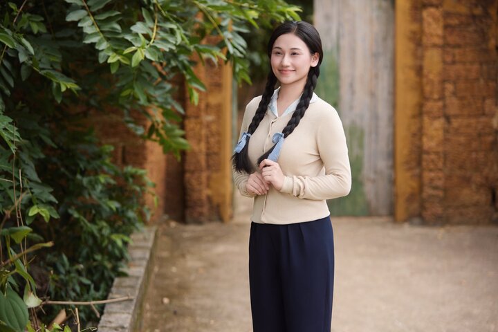 Nữ ca sĩ là trung uý, đóng phim giờ vàng VTV khiến khán giả rơi nước mắt- Ảnh 2.