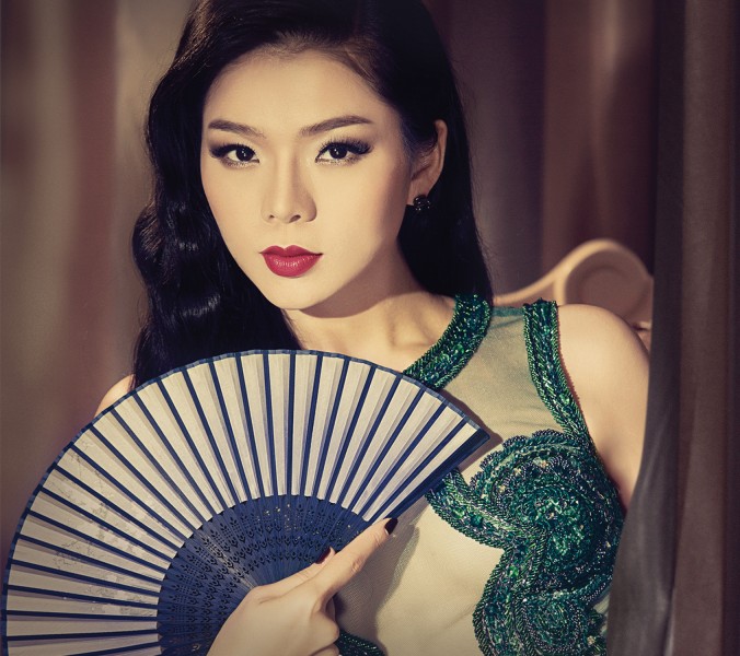 Nữ hoàng phòng trà sống trong biệt thự mặt tiền 600m2 ở TP.HCM cùng tình trẻ, một chiếc đèn giá vài tỷ- Ảnh 2.