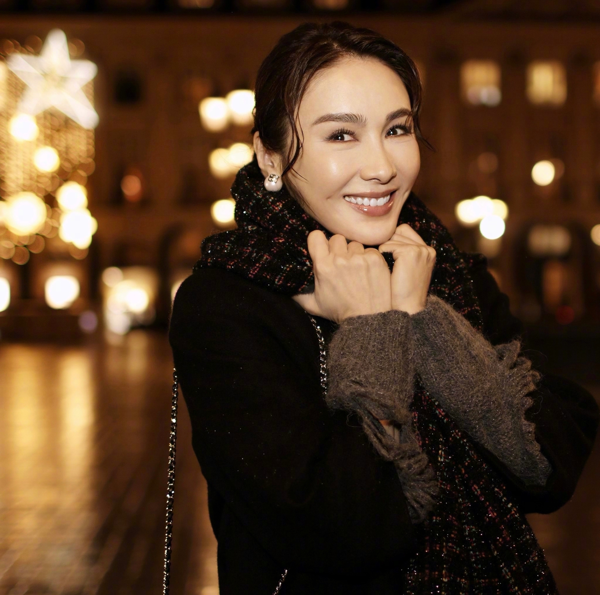 Đệ nhất mỹ nhân Hong Kong bị đồn yêu Lý Hùng, giải nghệ vì 2 người đàn ông tàn tật bây giờ ra sao?- Ảnh 9.