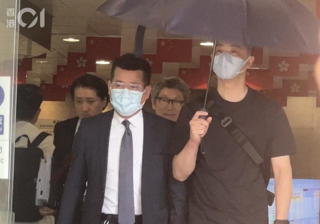 Căng nhất lúc này: Con gái 18 tuổi của Á hậu hàng đầu viết đơn 1.000 chữ tố cáo cha CEO ra tòa- Ảnh 3.