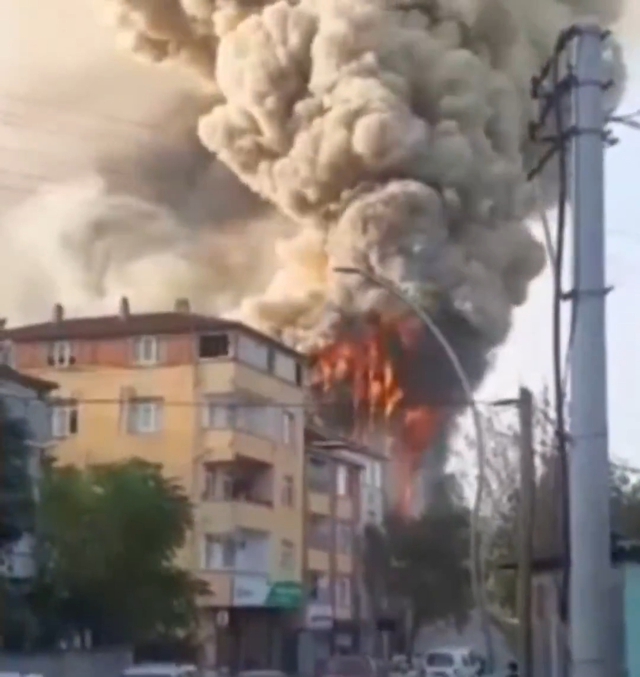 Cháy lớn ở kho nước hoa, hiện trường ám ảnh- Ảnh 1.