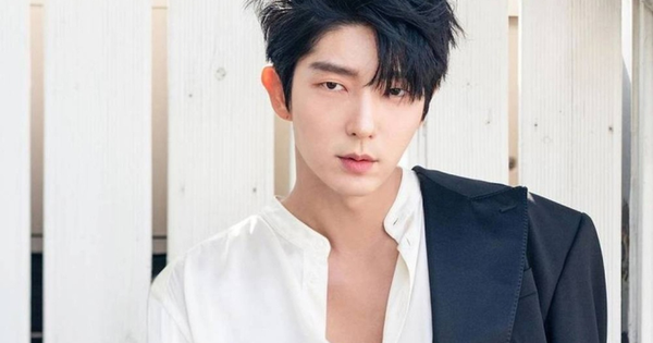 Showbiz có duy nhất 1 mỹ nam thành sao hạng A nhờ trồng cây chuối, lộn ngược người vẫn đẹp siêu thực mới tài lee jun ki 1 1742361815062 1751156027101 17511560273971501275293 0 0 628 1200 crop 1751156117420645102914png