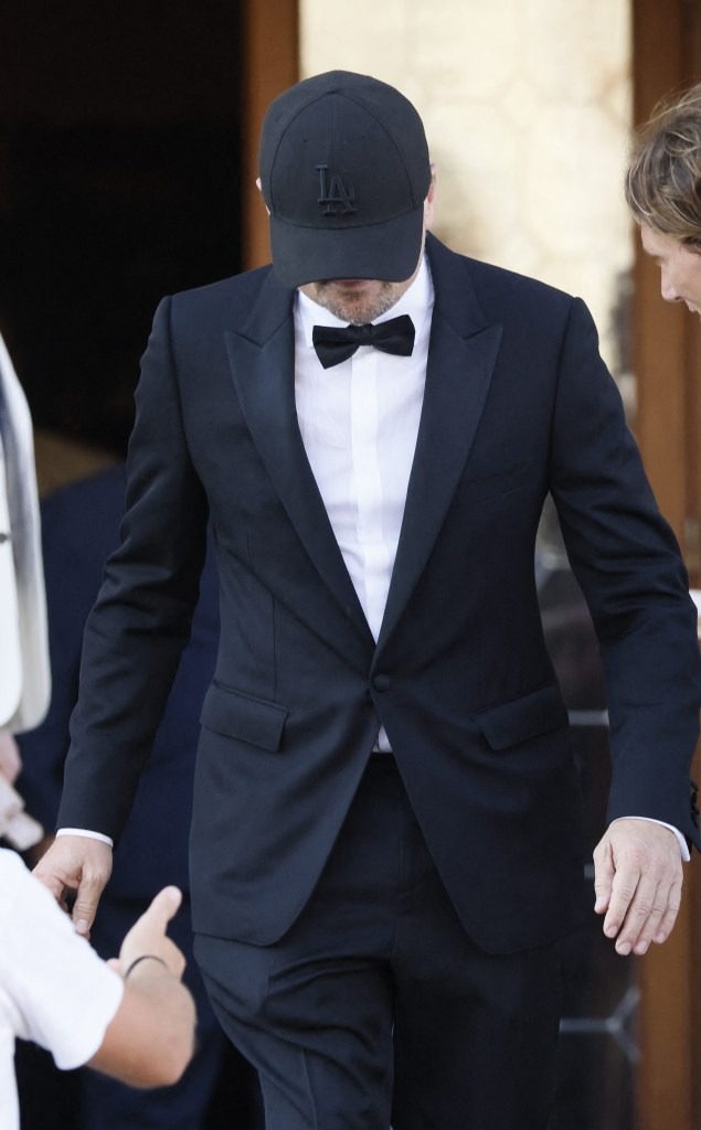 Đám cưới tỷ phú Jeff Bezos: Kim Kardashian - Kylie Jenner sexy