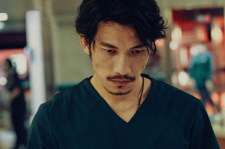 Liên Bỉnh Phát: Từ MC hội chợ, phục vụ đến “Lương Triều Vỹ của Việt Nam”- Ảnh 2.