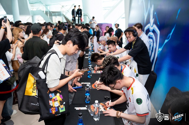Bùng nổ vòng Chung kết quốc gia Liên Quân Mobile ABBEN Energy Đấu Trường Danh Vọng Mùa Xuân 2025- Ảnh 2.