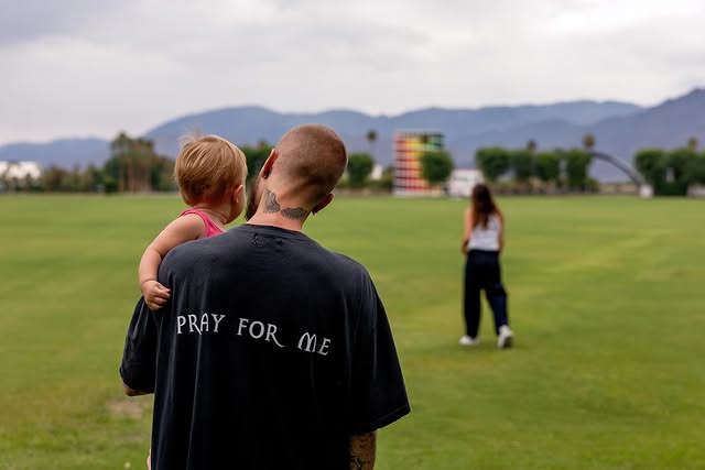 Có gì trong loạt ảnh hút 3,1 triệu Có gì trong loạt ảnh hút 3,1 triệu