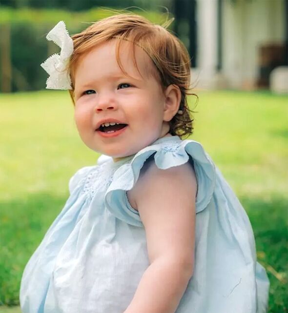 Con gái Harry và Meghan giống một thành viên Hoàng gia Anh đến ngỡ ngàng trong bức ảnh đáng yêu- Ảnh 1. Con gái Harry và Meghan giống một thành viên Hoàng gia Anh đến ngỡ ngàng trong bức ảnh đáng yêu- Ảnh 1.