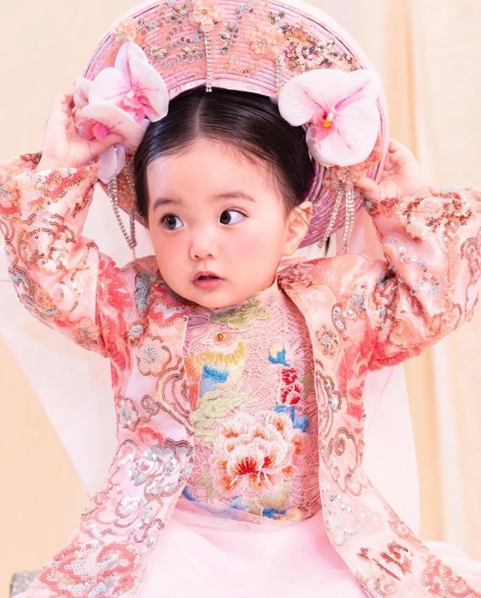 "Bắc Bling" phiên bản nhí: Hòa Minzy "đứng hình" vì đáng yêu lisa khanh thi 2 1743491304 5110 1743493236 16414690 1743508588011 17435085881741310829016