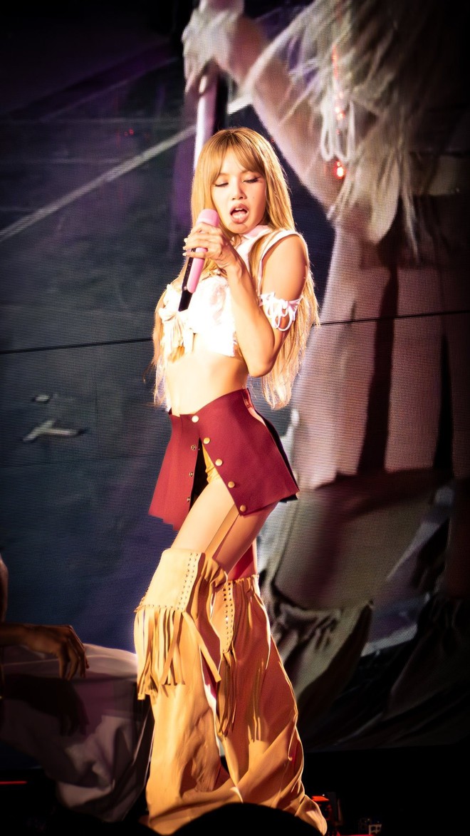 Hình thể siêu thực của Lisa (BLACKPINK)- Ảnh 17.