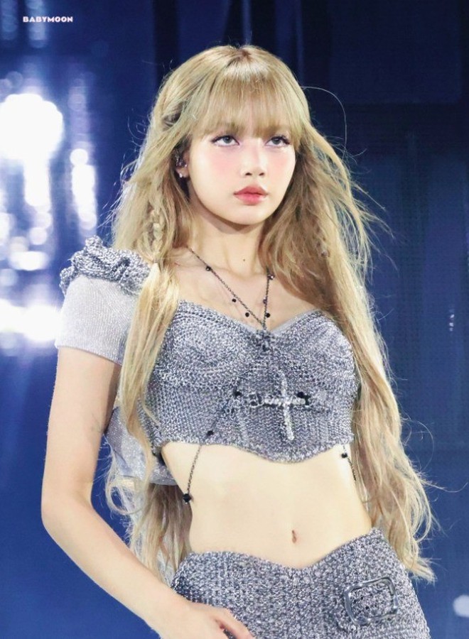 Hình thể siêu thực của Lisa (BLACKPINK)- Ảnh 13.