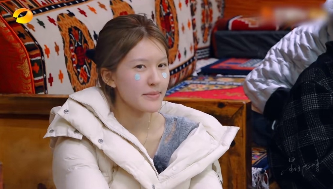 Triệu Lộ Tư gây sốc khi lên TV nói xấu bố mẹ, than bệnh kể khổ, 130 triệu bình luận đòi đuổi khỏi showbiz!- Ảnh 2. Triệu Lộ Tư gây sốc khi lên TV nói xấu bố mẹ, than bệnh kể khổ, 130 triệu bình luận đòi đuổi khỏi showbiz!- Ảnh 2.