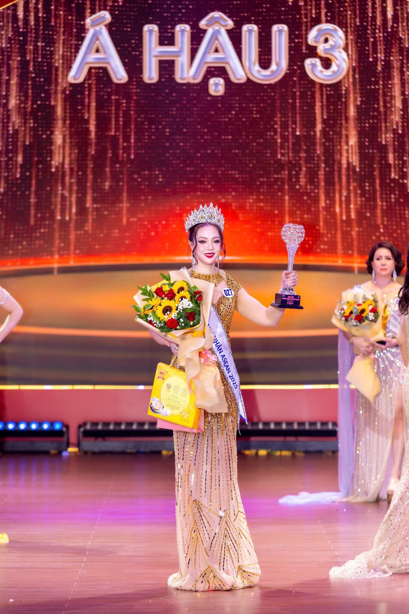 Doanh nhân Lê Thị Châu Long xuất sắc giành ngôi vị Á hậu 3 Hoa hậu Doanh nhân Asean 2025 - 2