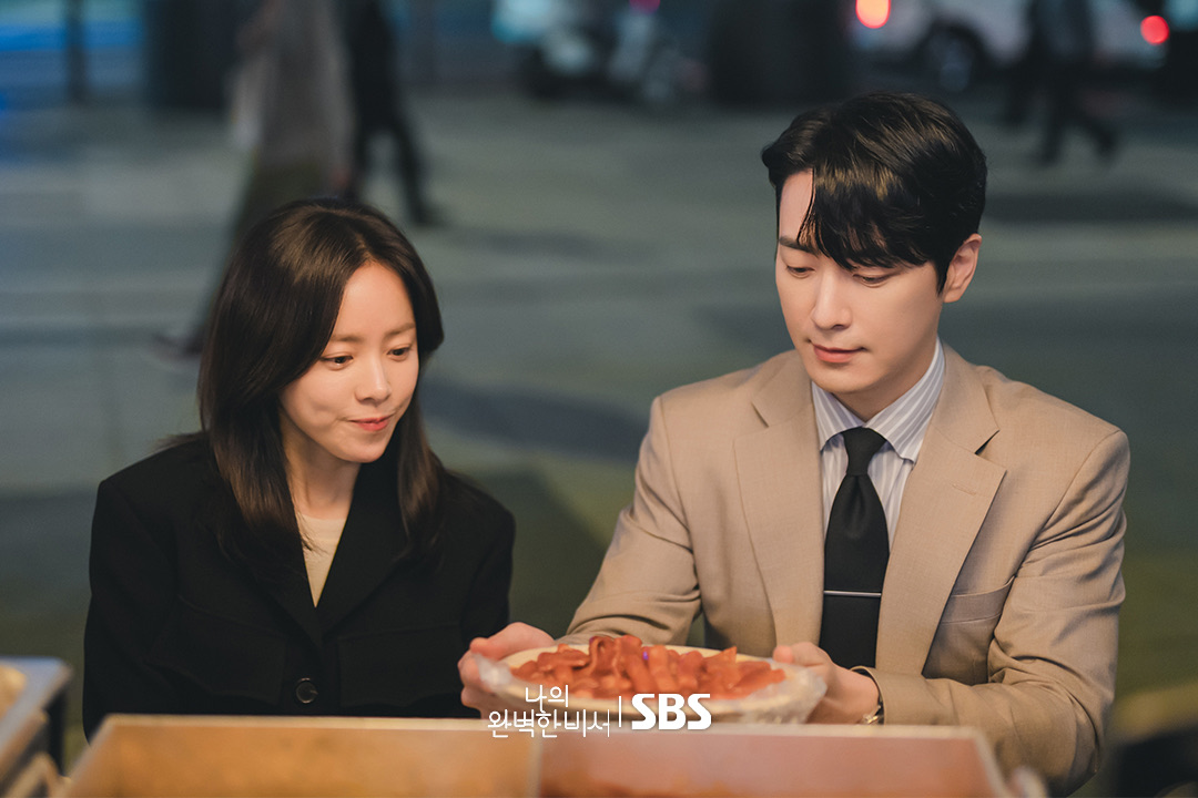 Mỹ nam đóng chính cùng lúc 2 phim Hàn đang hot điên đảo, chỉ cần cạo râu là nhan sắc thăng hạng ngút ngàn- Ảnh 4. Mỹ nam đóng chính cùng lúc 2 phim Hàn đang hot điên đảo, chỉ cần cạo râu là nhan sắc thăng hạng ngút ngàn- Ảnh 4.