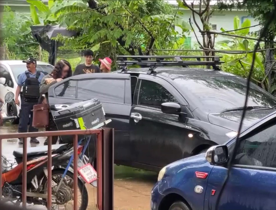 Người đàn ông 44 tuổi hoảng loạn gọi cảnh sát vì bị phụ nữ U60 lạ mặt liên tục đến nhà đòi cưới, xin con- Ảnh 2.